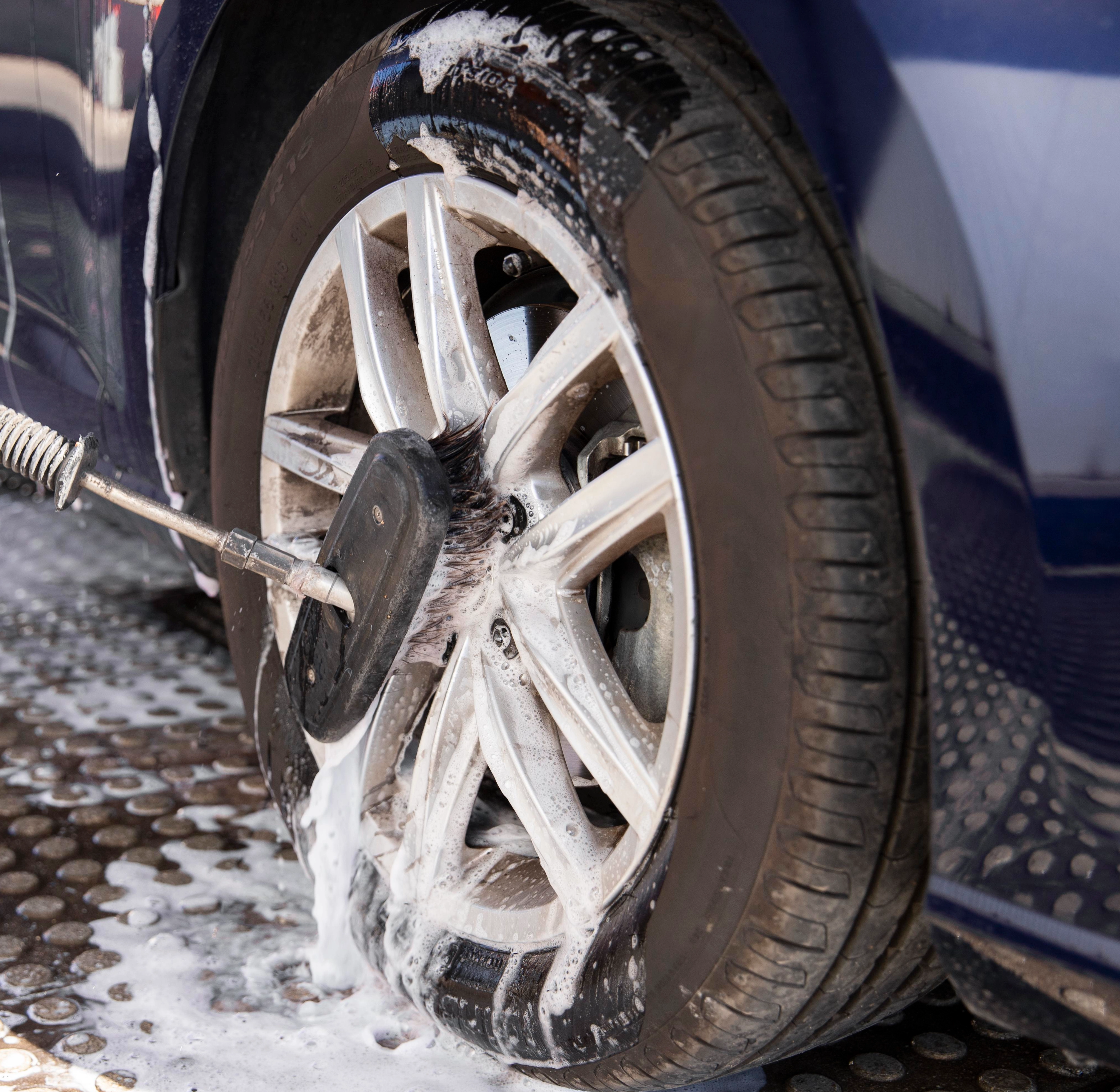 Zbliżenie na mycie samochodu