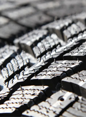 Bande de roulement des pneus – tout ce que vous devez savoir sur sa structure et ses différents types