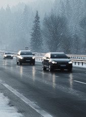 Jak jeździć w czasie gołoledzi? Opony i dobre praktyki