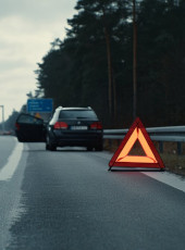 Czy można wymienić koło na autostradzie?
